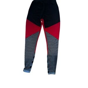 Méversible Reversible Leggings-  Red, Black & Gray Geometric Leggings. 🇨🇦 ⚜️